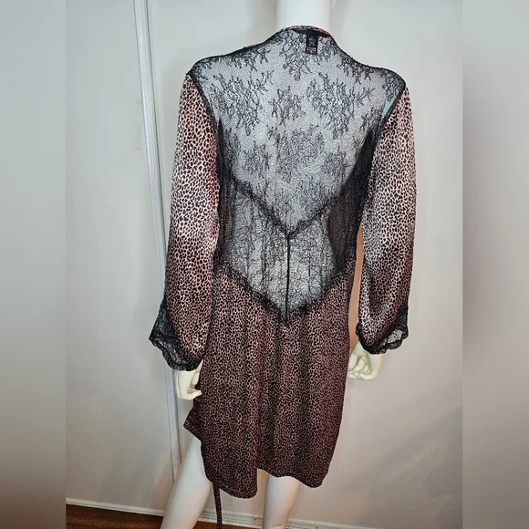 Victoria's Secret Wrap Peekaboo Leopard Print Satin Robe With Lace Size XS - Picture 3 of 14
